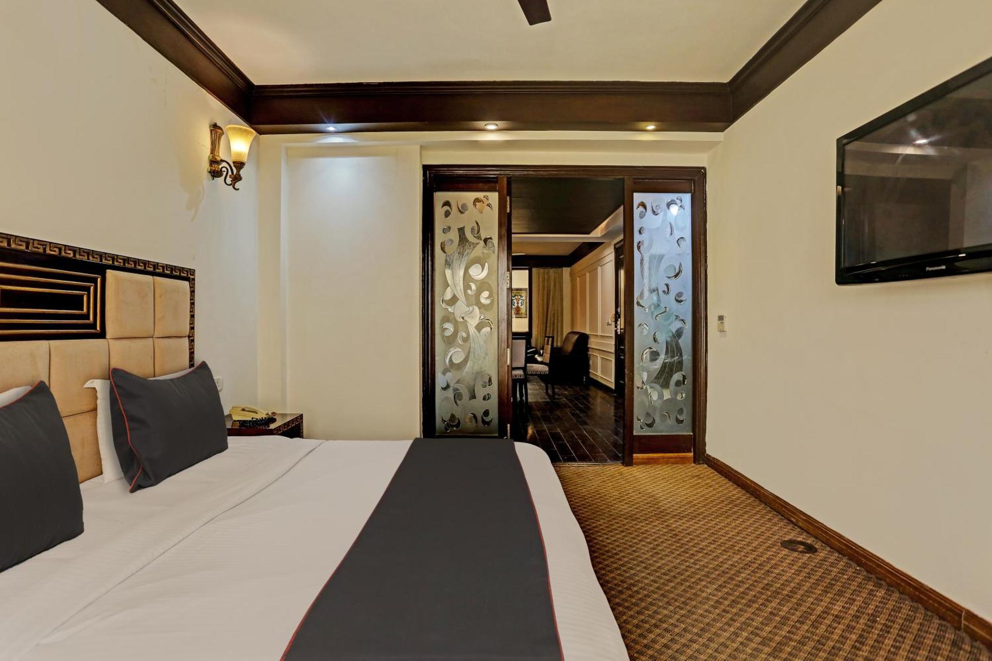 Townhouse The Royce New Friends Colony Hotel New Delhi