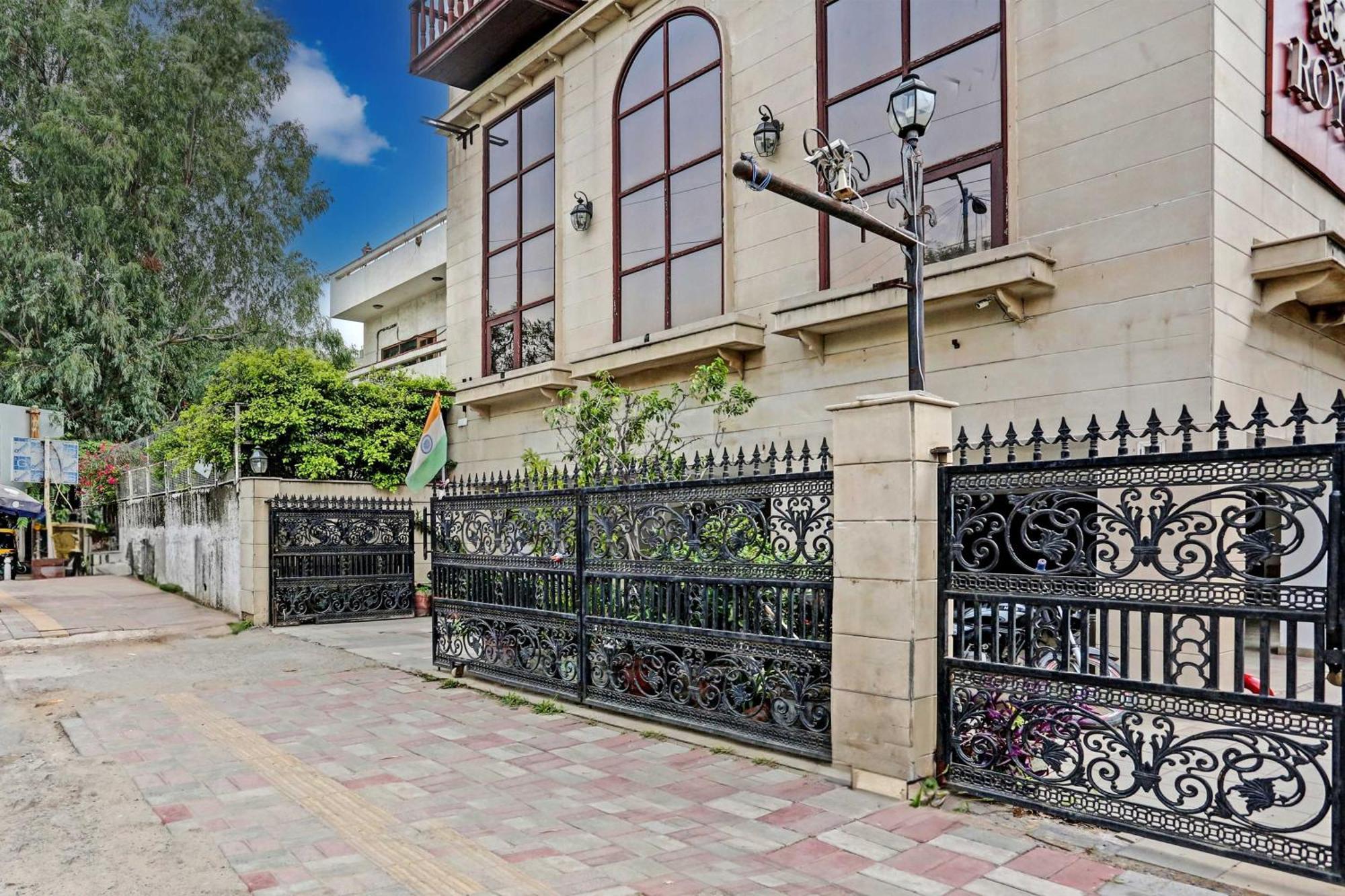 Townhouse The Royce New Friends Colony New Delhi